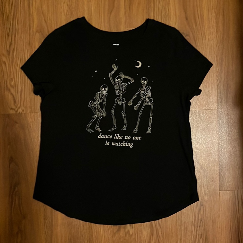 L Old Navy Graphic T-Shirt